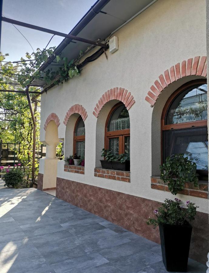 南埃福列Miri'S House公寓 外观 照片